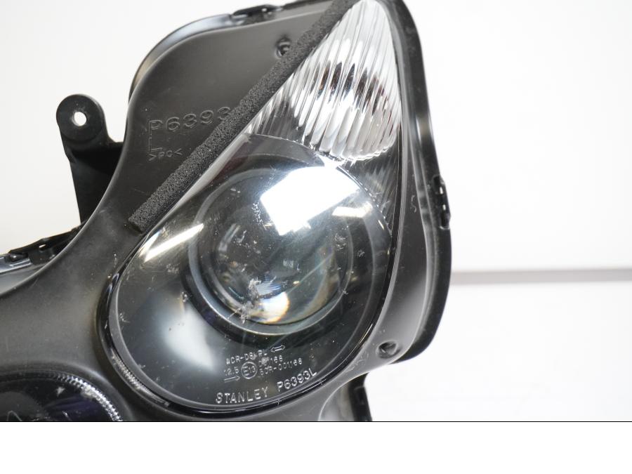 Höger sida på Strålkastare från en Kawasaki ZZ-R 1400 -2010 motorcykel.