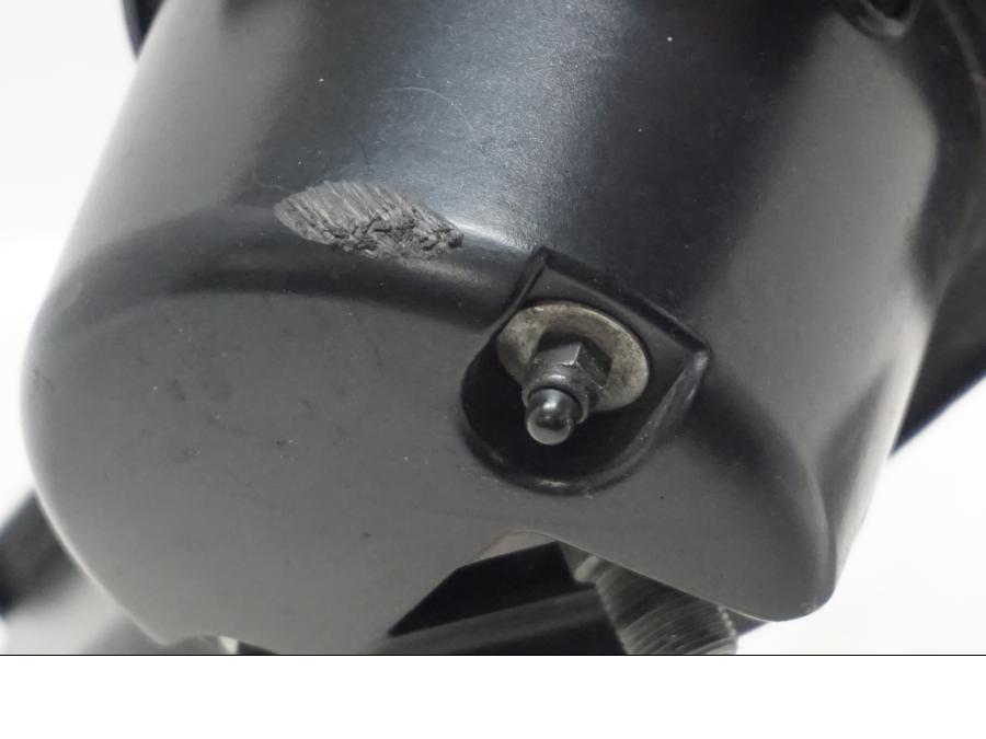 Höger sida på Instrumentpanel från en Ducati Monster 900 -1998 motorcykel.