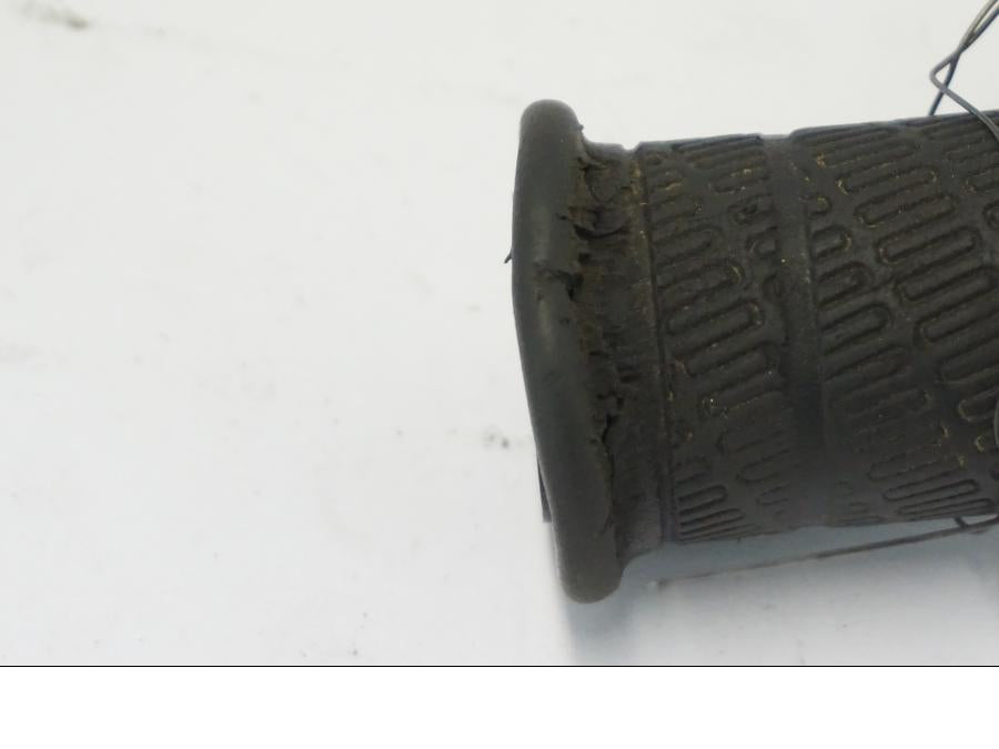 Baksidan på Handtag från en KTM 790 Duke -2018 motorcykel.