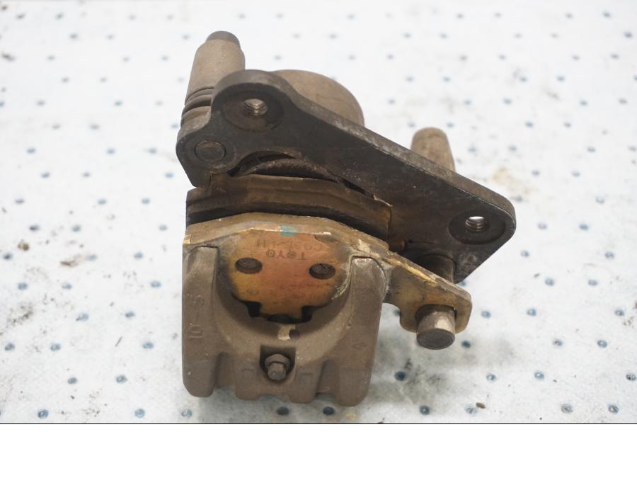 Baksidan på Bromsok från en Kawasaki ZX-6R -2000 motorcykel.