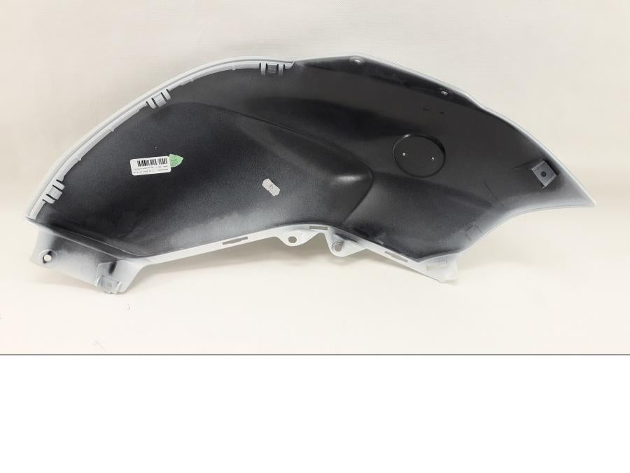 Baksidan på Bensintankskåpa från en BMW R 1200 R -2018 motorcykel.