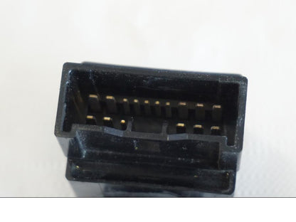 Snett uppifrån på Relä från en Yamaha YZF R6 -2006 motorcykel.