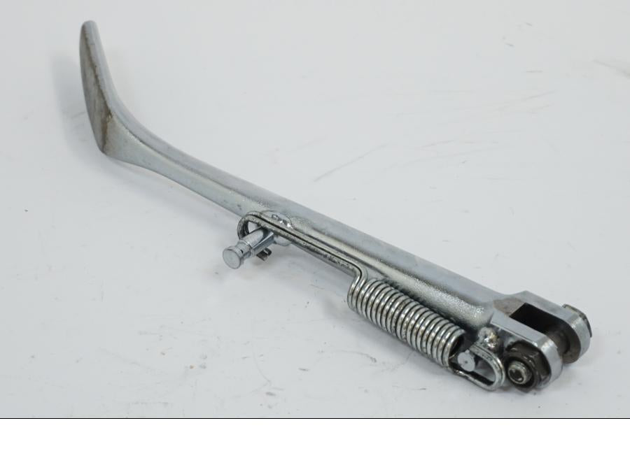 Höger sida på Sidostöd från en Kawasaki VN 1500 -2002 motorcykel.