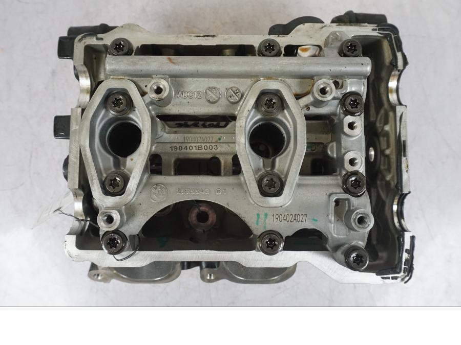 Höger sida på Topplock från en BMW F 750 GS -2020 motorcykel.