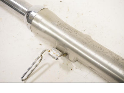 Höger sida på Gaffelben från en Kawasaki VN 1500 -1994 motorcykel.