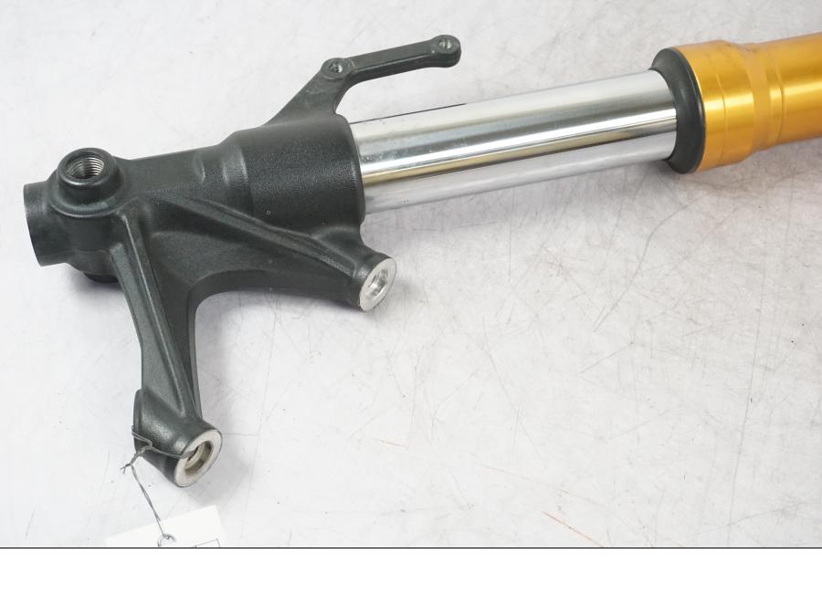 Baksidan på Gaffelben från en Yamaha MT-09 -2016 motorcykel.