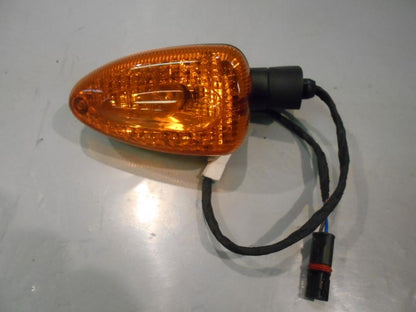 Framsidan på Blinkers från en BMW K 1300 S -2014 motorcykel.