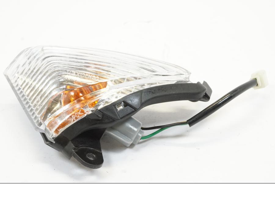 Snett uppifrån på <p>Blinkers vänster fram från Kawasaki ER-6N 2006.</p>

<p>Bra skick.</p> motorcykel.