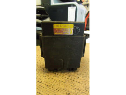 Framsidan på CDI / ECU från en Suzuki RF 600 R -1993 motorcykel.
