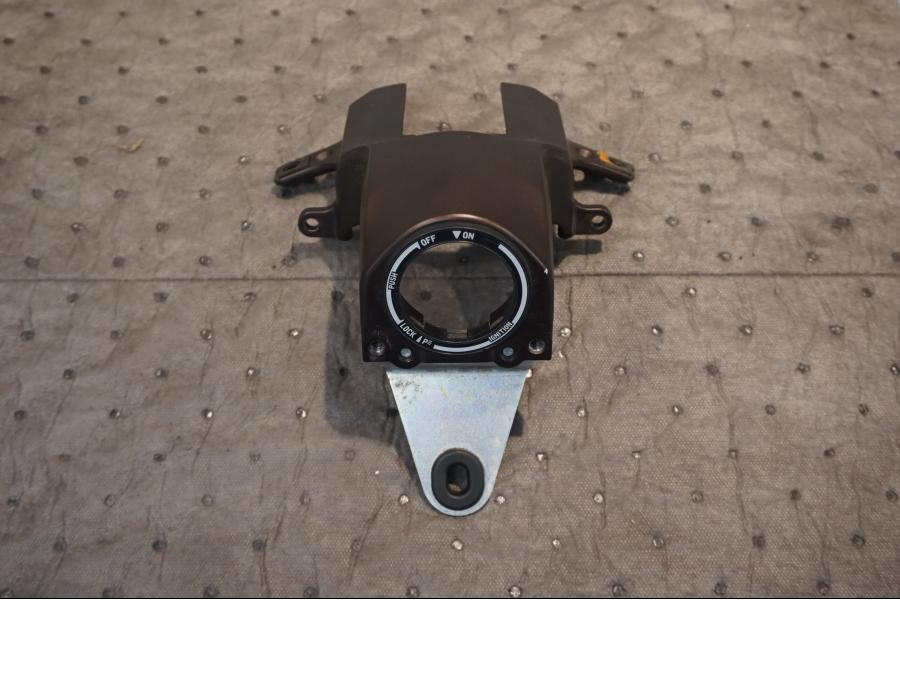 Framsidan på Stag från en Yamaha V-Max 1700 -2010 motorcykel.