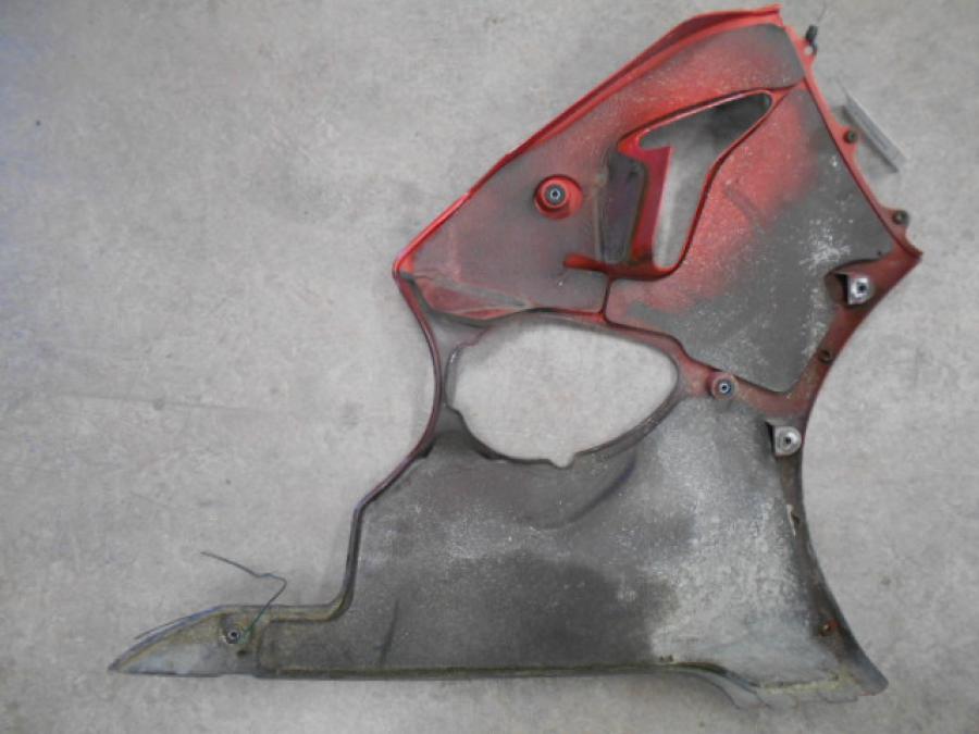 Baksidan på Sidkåpa från en Kawasaki ZX-6R -1998 motorcykel.