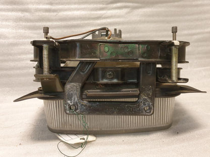 Snett nerifrån på Strålkastare från en Suzuki GS 550 -1983 motorcykel.