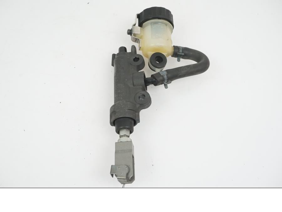 Framsidan på Bromshuvudcylinder från en Honda CBR 1000 RR -2010 motorcykel.