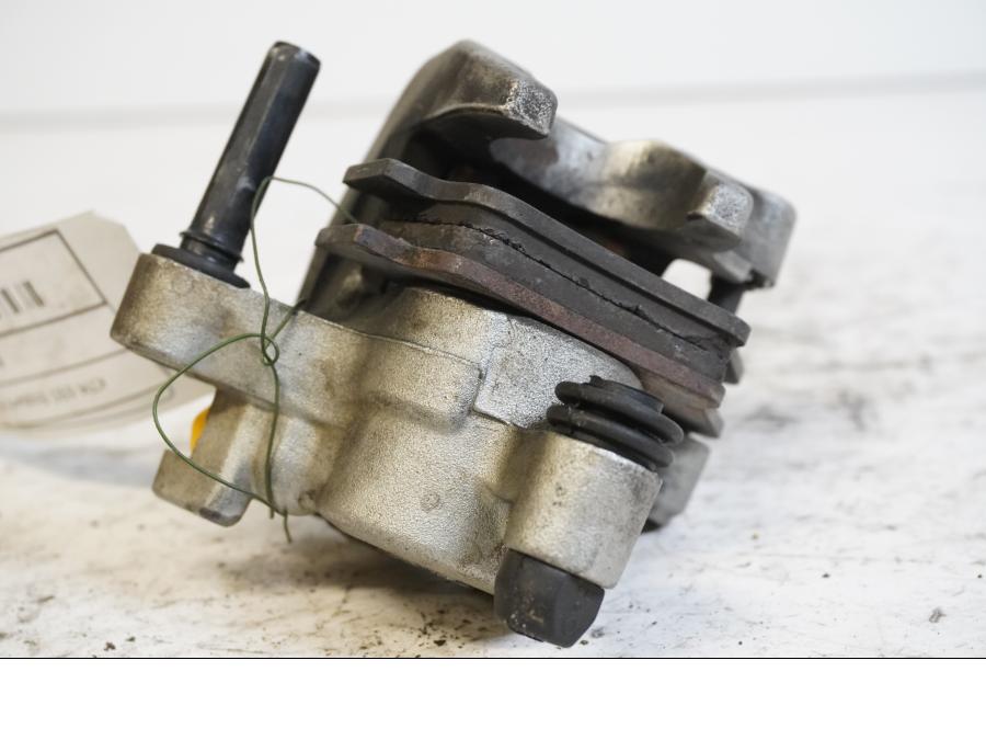 Höger sida på Bromsok från en KTM 690 Enduro -2012 motorcykel.