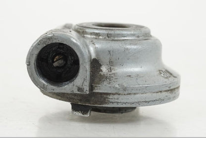 Snett nerifrån på Hastighetsdrivning från en Suzuki GS 1000 -1978 motorcykel.