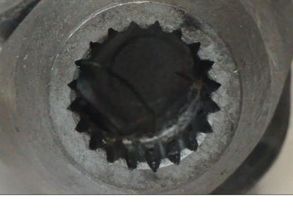 Vänster sida på Kardanaxel från en BMW R 1200 C -2002 motorcykel.