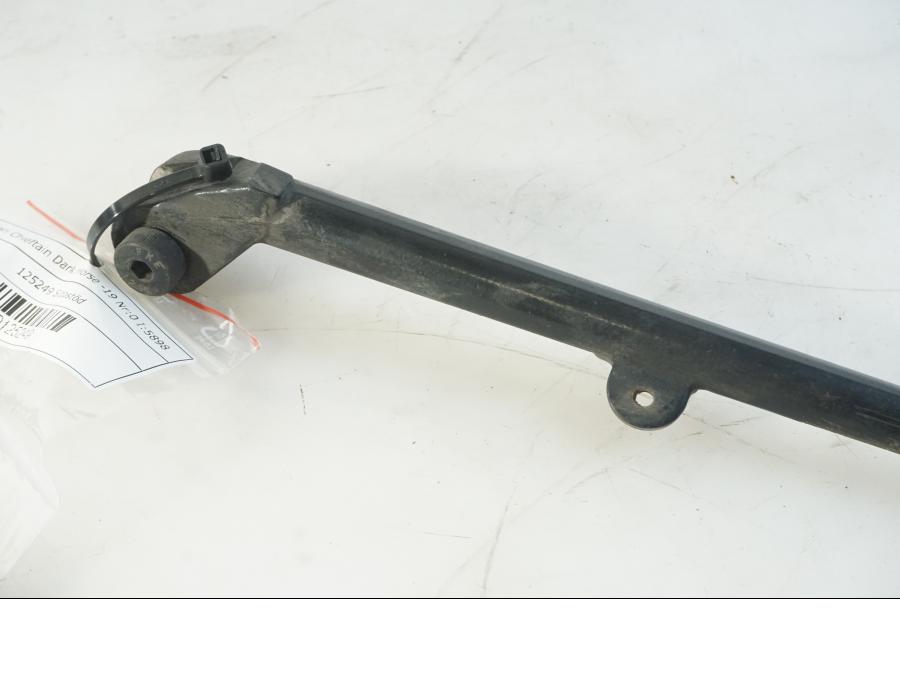 Höger sida på Sidostöd från en Indian Chieftain Dark Horse -2019 motorcykel.