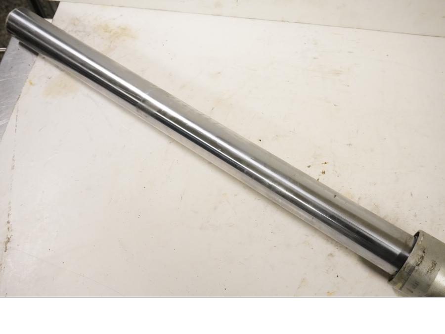 Höger sida på Gaffelben från en Suzuki DR 800 S -1993 motorcykel.