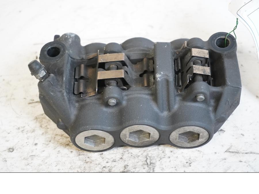 Framsidan på Bromsok från en Yamaha YZF 1000 R1 -2008 motorcykel.