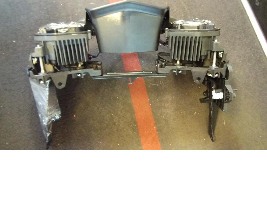 Vänster sida på Strålkastare från en Yamaha YZF 1000 R1 -2015 motorcykel.