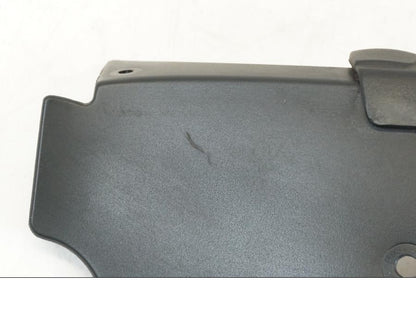 Baksidan på Tankkåpa från en BMW F 650 CS -2003 motorcykel.