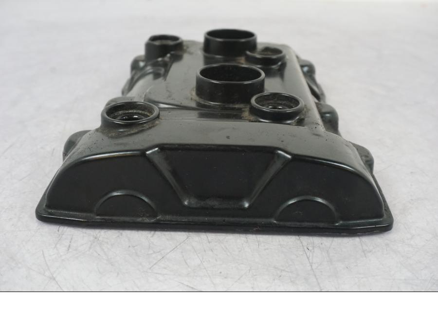 Snett uppifrån på Ventilkåpa från en BMW F 750 GS -2020 motorcykel.