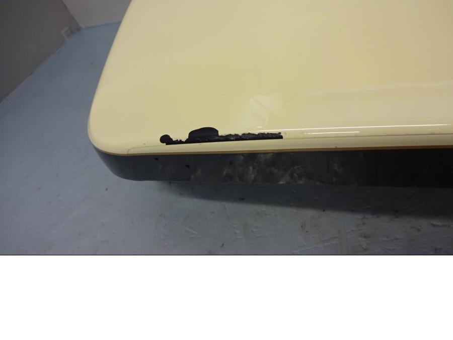 Snett uppifrån på Sidoväska från en Indian Chieftain Classic -2019 motorcykel.