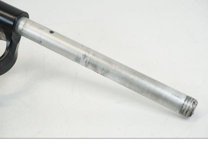 Vänster sida på Gaffelkrona från en Kawasaki ZX-12R -2000 motorcykel.