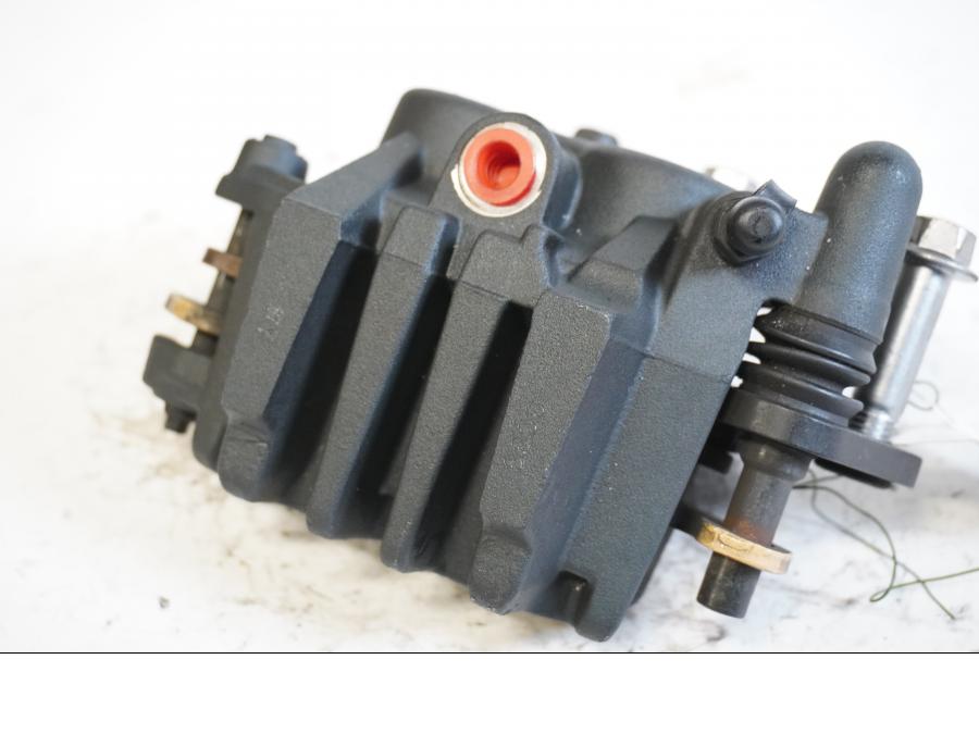 Baksidan på Bromsok från en Kawasaki ER-6F -2007 motorcykel.