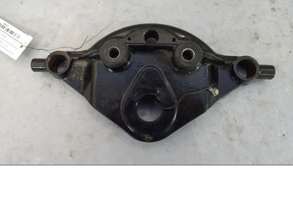 Framsidan på Gaffelkrona från en H-D Touring Road King Custom FLHRSI -2004 motorcykel.