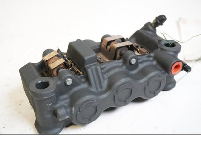 Baksidan på Bromsok från en Yamaha YZF 1000 R1 -2008 motorcykel.