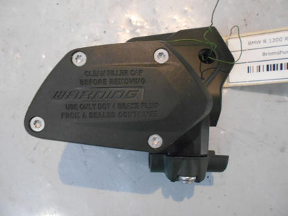 Framsidan på Bromshuvudcylinder från en BMW R 1200 RS -2016 motorcykel.