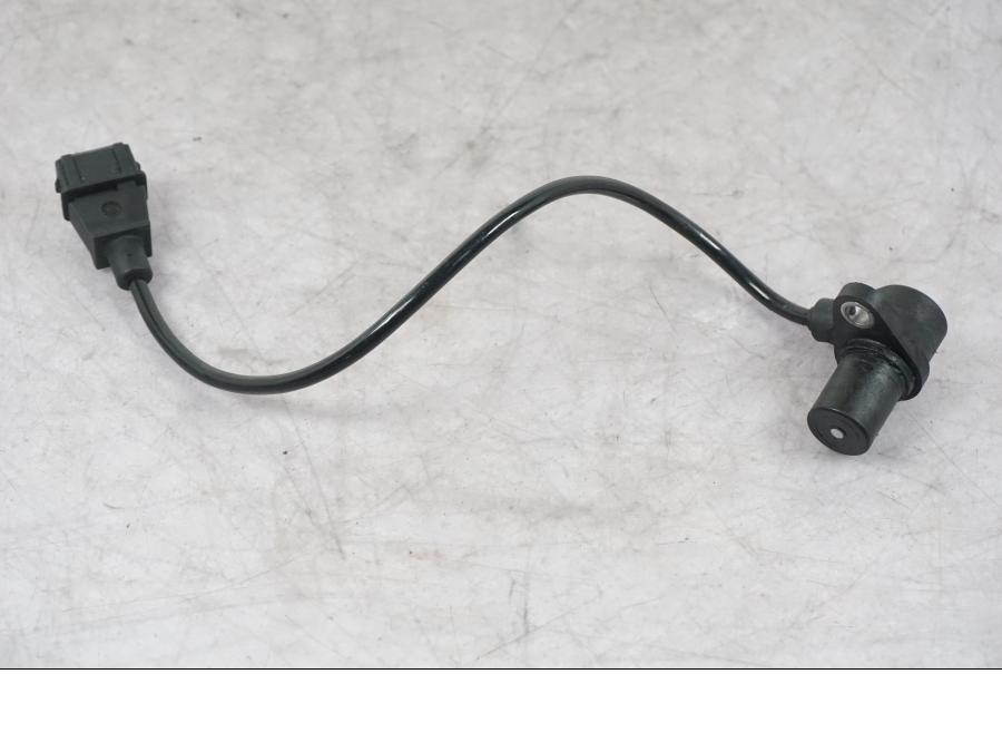 Snett uppifrån på Vevaxelsensor från en Ducati Multistrada V4 -2024 motorcykel.