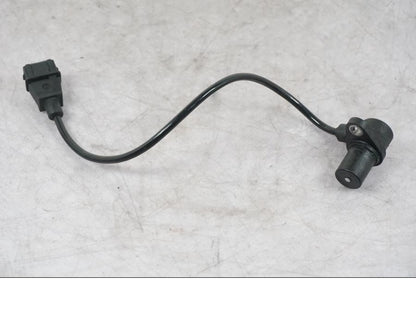 Snett uppifrån på Vevaxelsensor från en Ducati Multistrada V4 -2024 motorcykel.