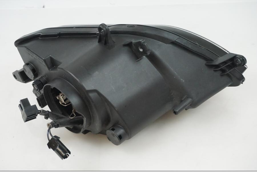 Vänster sida på Strålkastare från en BMW S 1000 XR -2016 motorcykel.