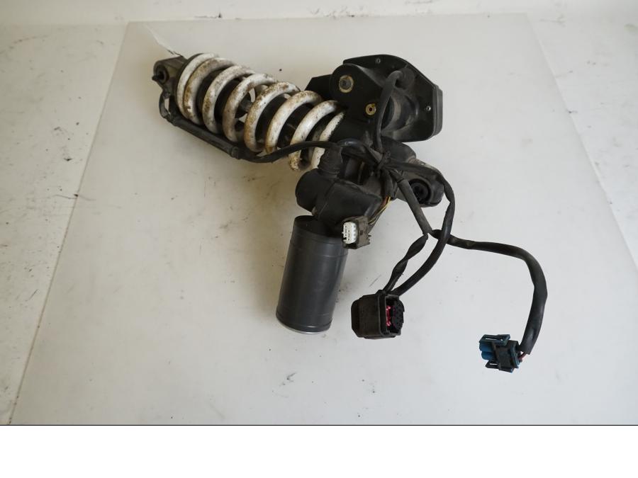 Höger sida på Stötdämpare ESA från en BMW K 1200 S -2007 motorcykel.