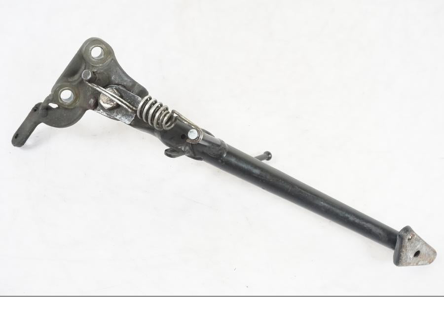 Snett uppifrån på Sidostöd från en Suzuki GSX-R 600 -2007 motorcykel.