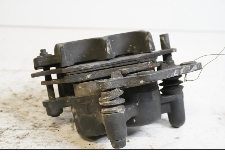 Höger sida på Bromsok från en Suzuki GSX 750 -2001 motorcykel.