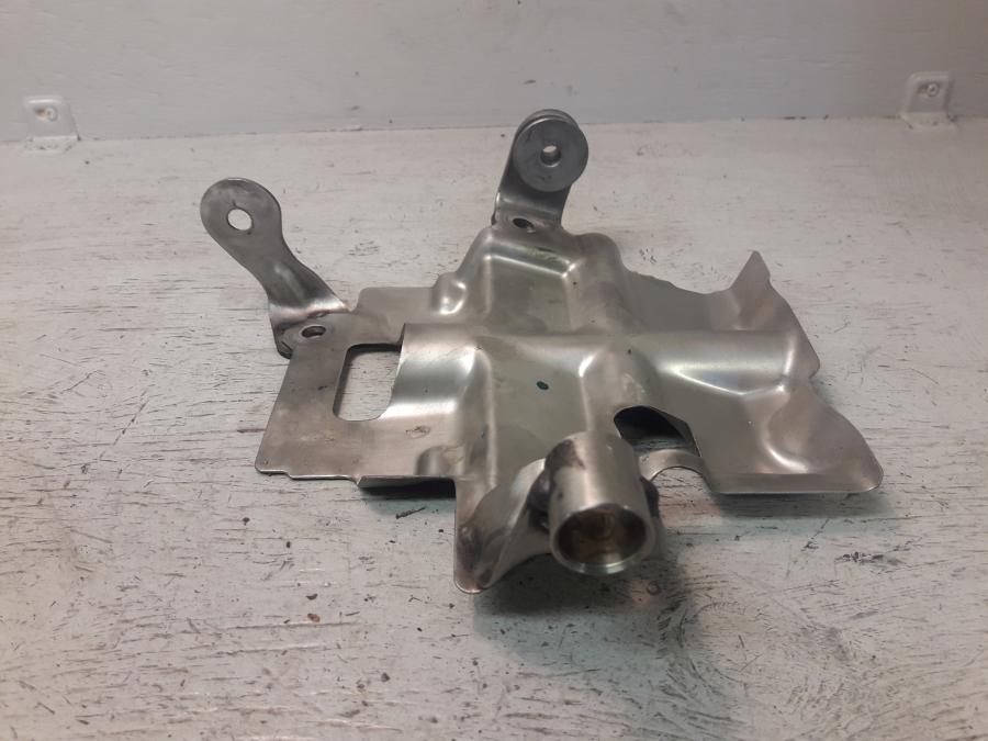 Framsidan på Ljuddämparfäste från en Triumph Speed Twin -2019 motorcykel.