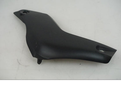 Baksidan på Värmeskydd från en Honda CBR 1000 -2005 motorcykel.