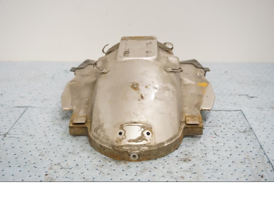 Höger sida på Innerskärm från en Honda GL 1200 -1987 motorcykel.