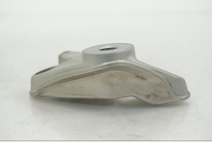 Höger sida på Motorfäste från en Ducati Streetfighter V4 -2020 motorcykel.