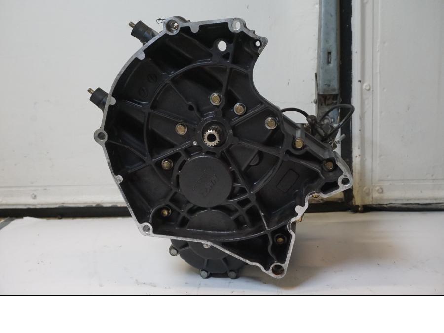 Framsidan på Växellåda från en BMW R 1200 C -2002 motorcykel.