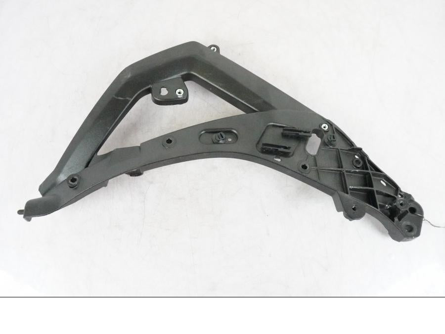 Framsidan på Toppkåpstag från en BMW R 1250 GSA -2021 motorcykel.