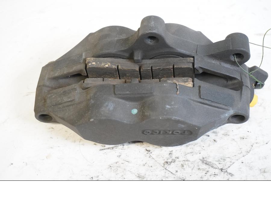 Höger sida på Bromsok från en BMW K 1200 R -2006 motorcykel.