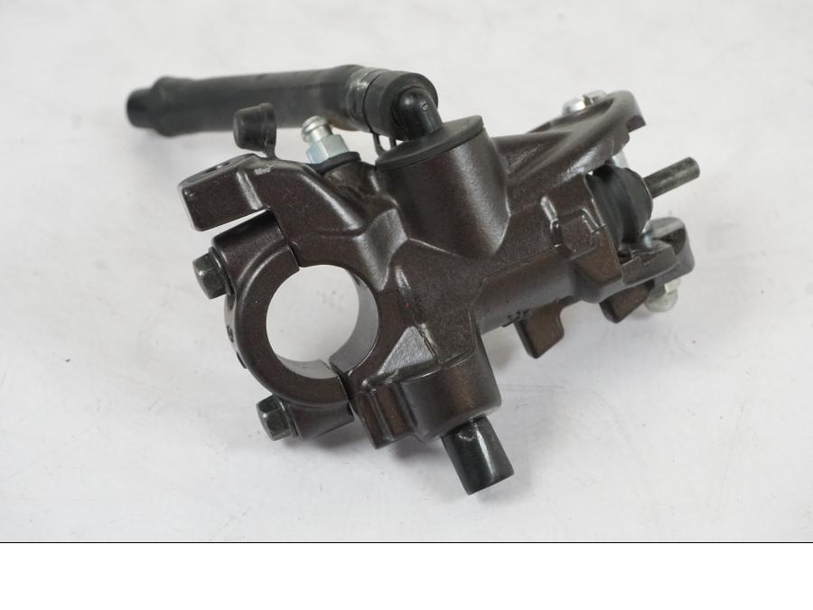 Höger sida på Bromshuvudcylinder från en Honda CBR 1000 RR -2007 motorcykel.