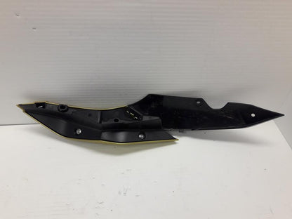 Baksidan på Bakvinge från en BMW R 1250 RS -2020 motorcykel.