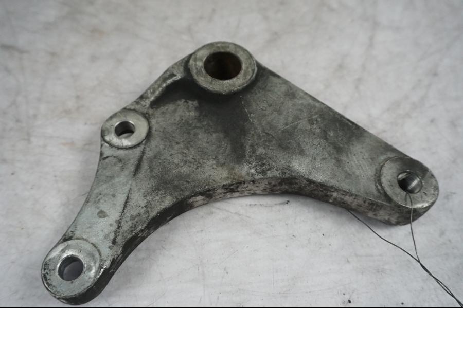 Snett uppifrån på Bromsoksfäste från en Kawasaki VN 1500 -1996 motorcykel.