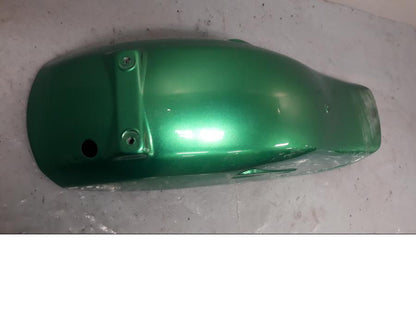 Vänster sida på Bakskärm från en Suzuki VZ 1600 -2005 motorcykel.