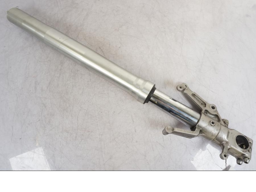 Extrabild3 på Gaffelben från en Suzuki GSX 1300 RX -1999 motorcykel.